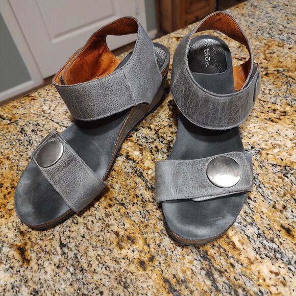 Taos Carousel 2 Platform Wedge Sandals Gray Ankle Strap Cork Mid Heel Sz US 11 - Picture 1 of 14